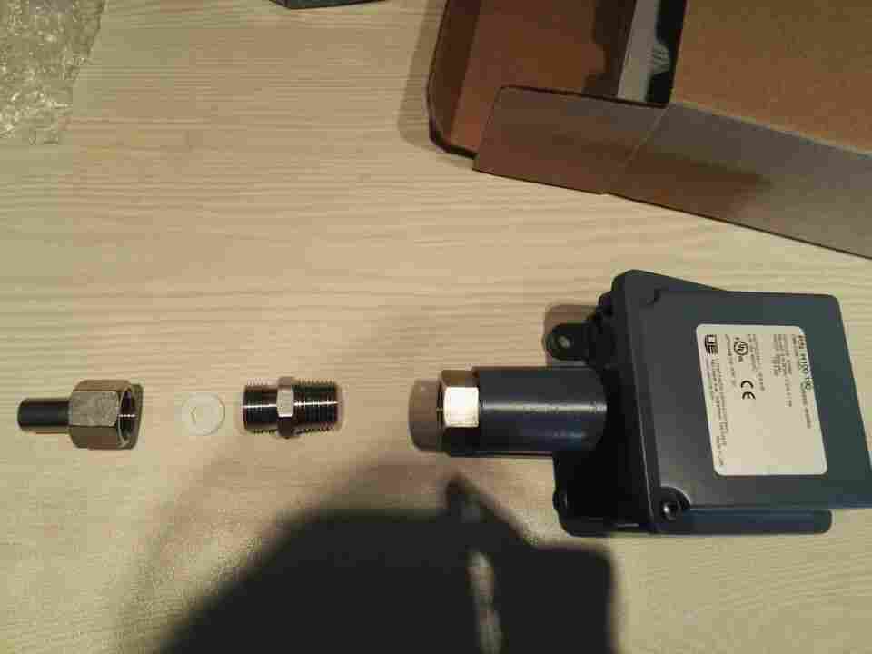 美国UE压力开关 H100-15733 H100-15736山西UE 代理