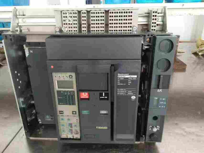 施耐德MT40bH2产品系列