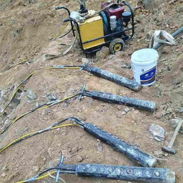 江西宜春钢筋混凝土分裂机施工效果