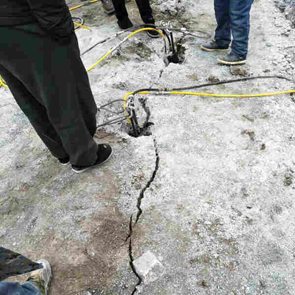 保定矿用气动劈裂机施工效果