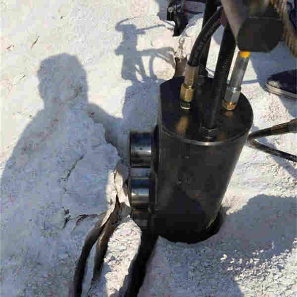 遵义矿山大型开山机施工效果