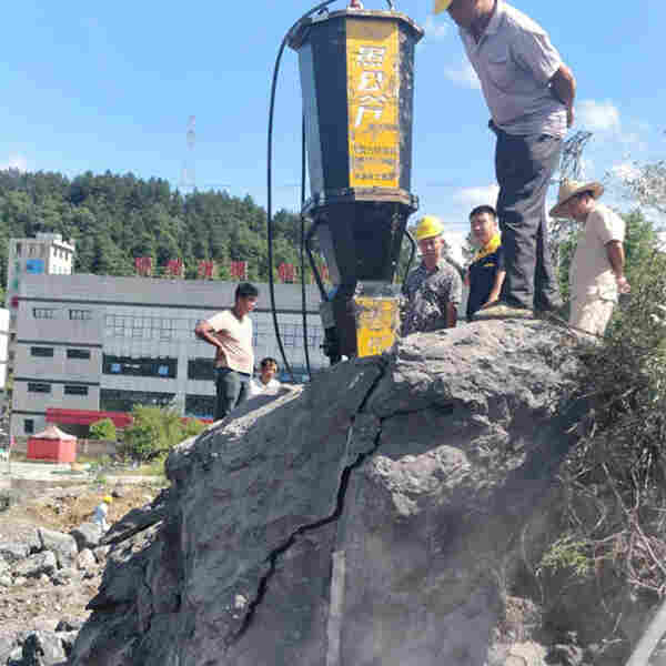 贵州黔西电动液压劈裂机施工效果