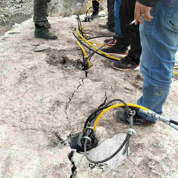 增城柴动液压混凝土劈裂机施工效果