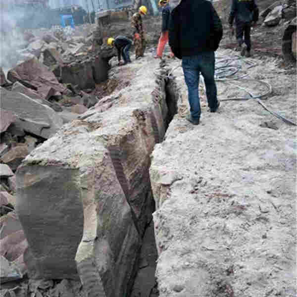 遂宁石材劈石机施工效果