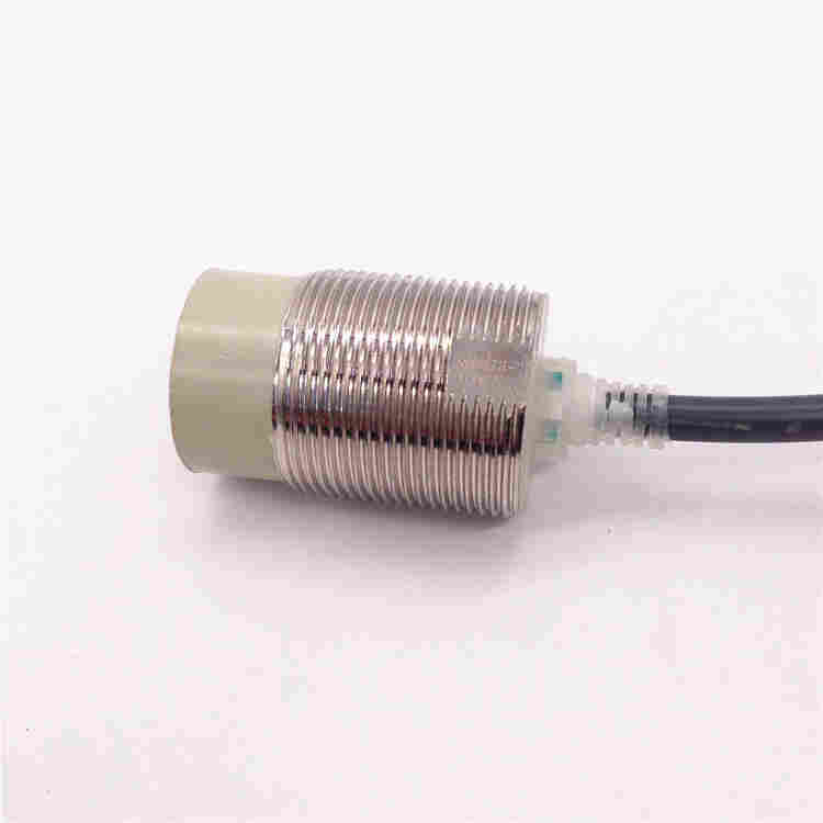 LJ18A3-8-Z/CY金属传感器
