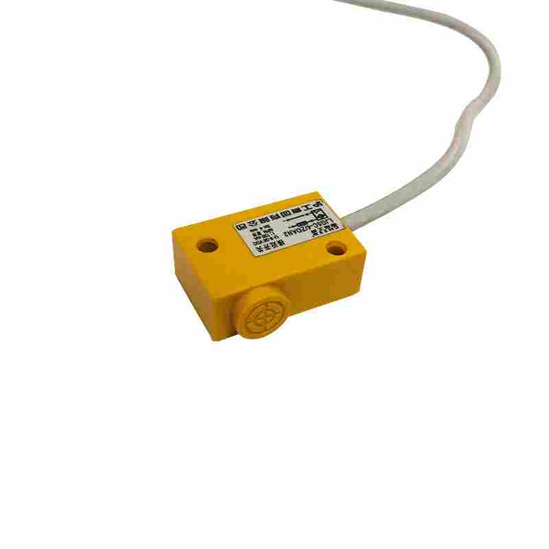 倍福宁SN04-P2方形接近开关传感器