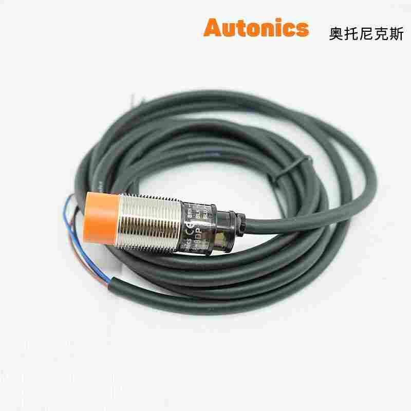 LJ30A3-15-Z/AX电感式接近开关