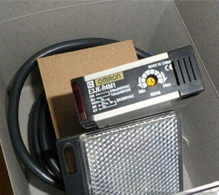 E3C-S50欧姆龙光电开关