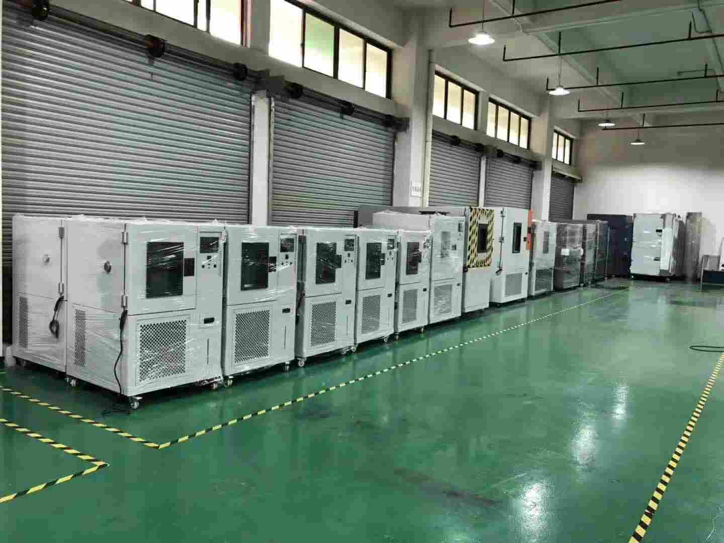 高低温交变温热试验箱