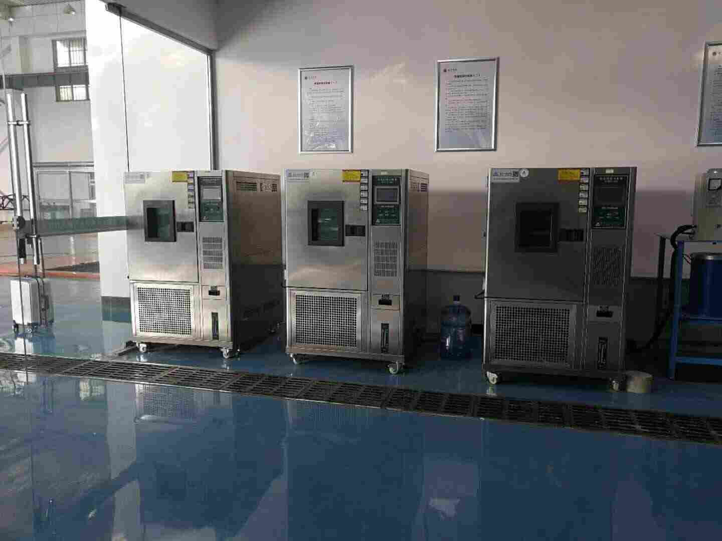 高低温交变温热试验箱