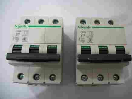 施耐德小型断路器IC65N-D32A-1P