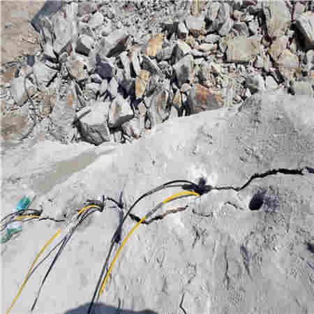 岩石劈裂器 岩石劈裂棒厂家 岩石分裂器价格