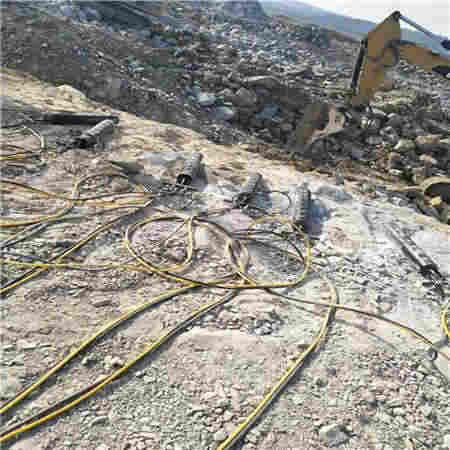 液压开山机挖方桩用什么设备*快 岩石液压破裂机