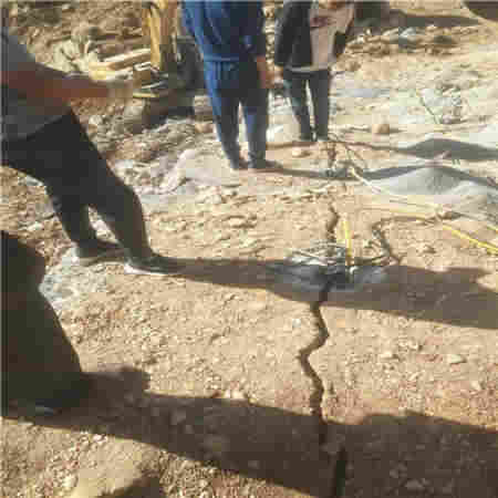 大型开石机新式爆破开山法 手持劈裂机