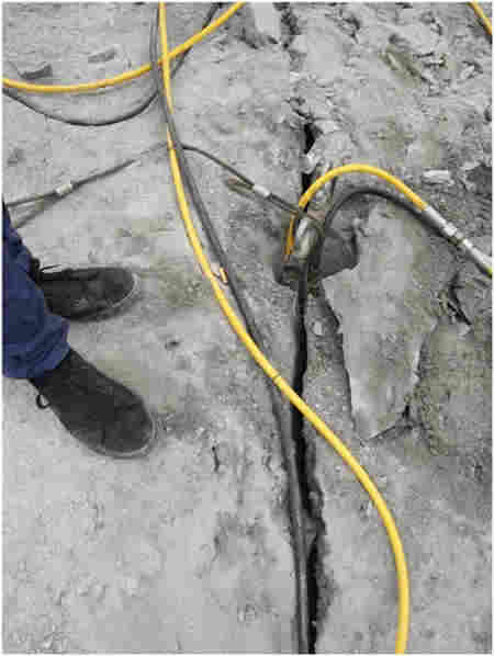 机载式劈裂机非放炮开挖岩石的方法 岩石混凝土分裂机