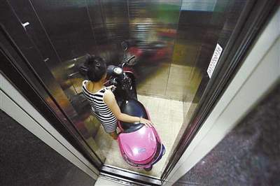 防止电瓶车进入楼道电梯摄像设备识别系统