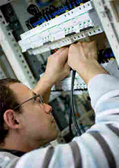 河源市施耐德交流器(销售)有限公司——(欢迎您)