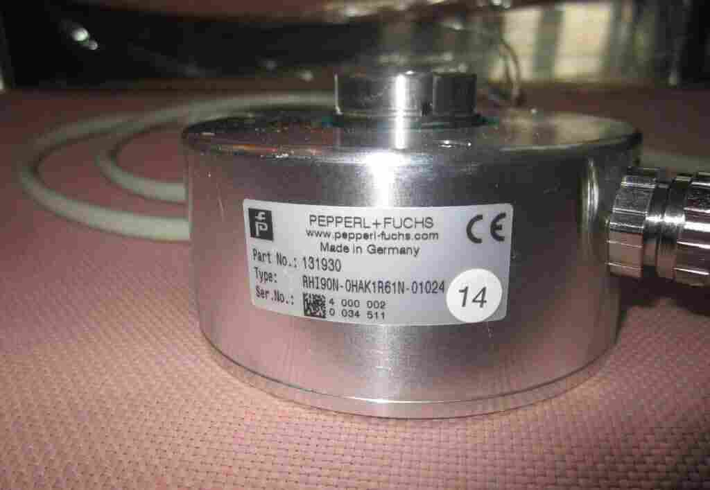 ：爆款直降-倍加福V15-W-5M-PVC 