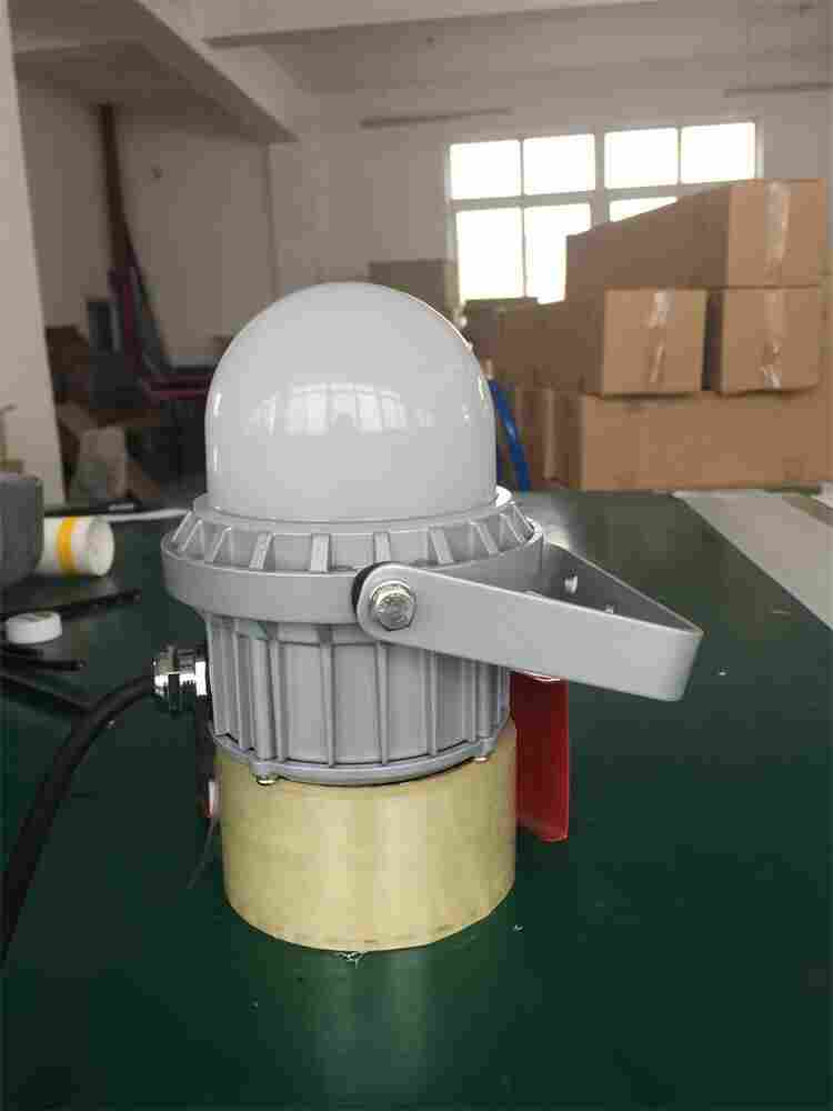 低压安全检修灯NFC9187电压AC/DC36V