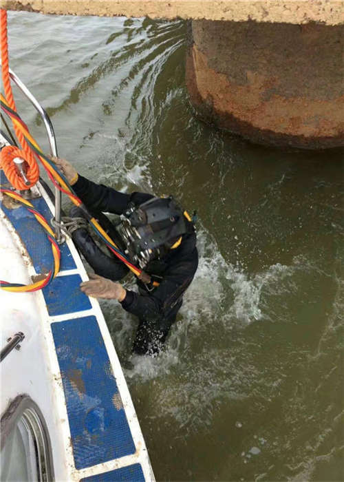 海口市潜水员打捞队 —— 施工