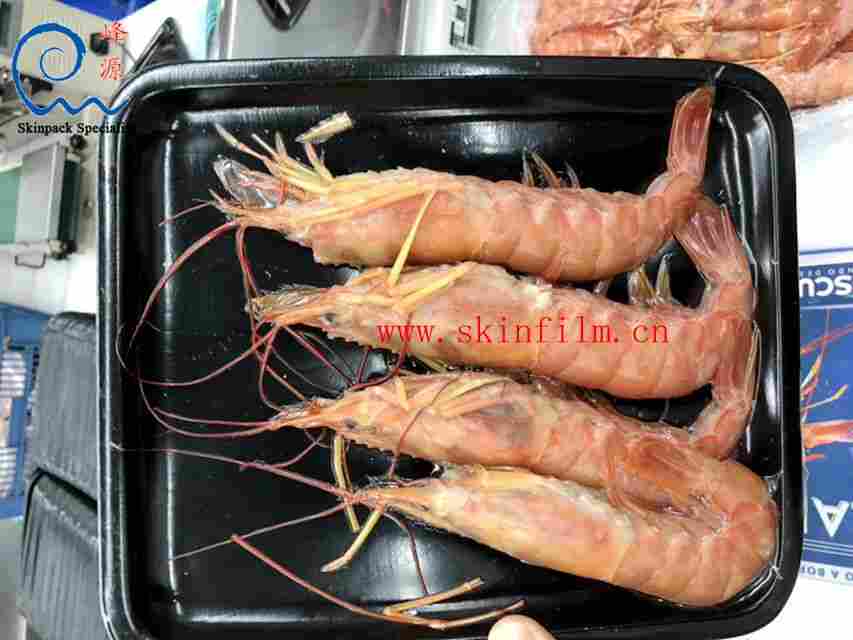  食品贴体包装机（食品真空贴体机）虾贴体包装实例：