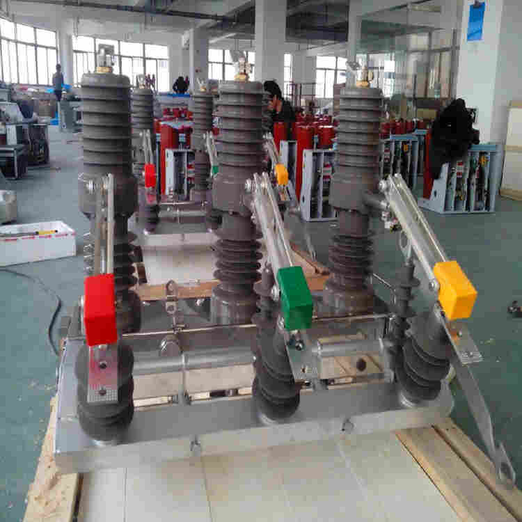 成都热门ZW32-40.5型户外高压真空断路器厂家-陕西平高欢迎您