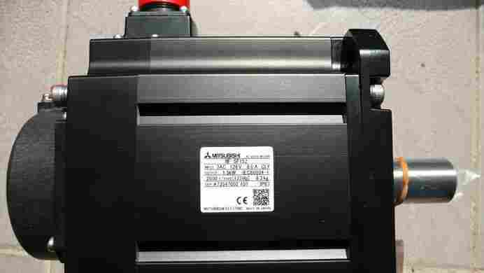 回收维修三菱J4伺服电机MR-J4-20A