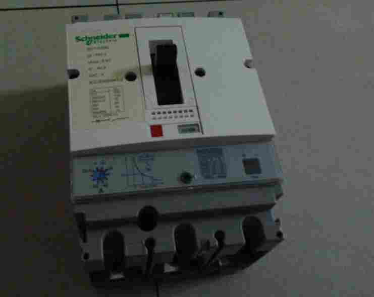 施耐德V1110835中压断路器施耐德