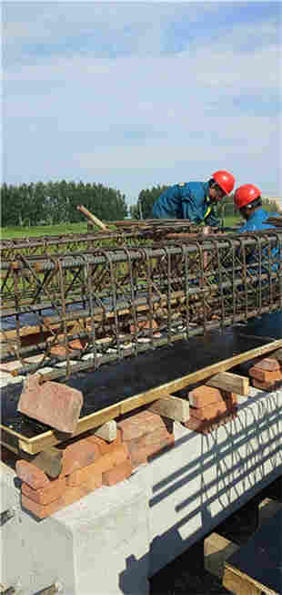 宜春水泥烟囱安装钢梯护网——价格更新中