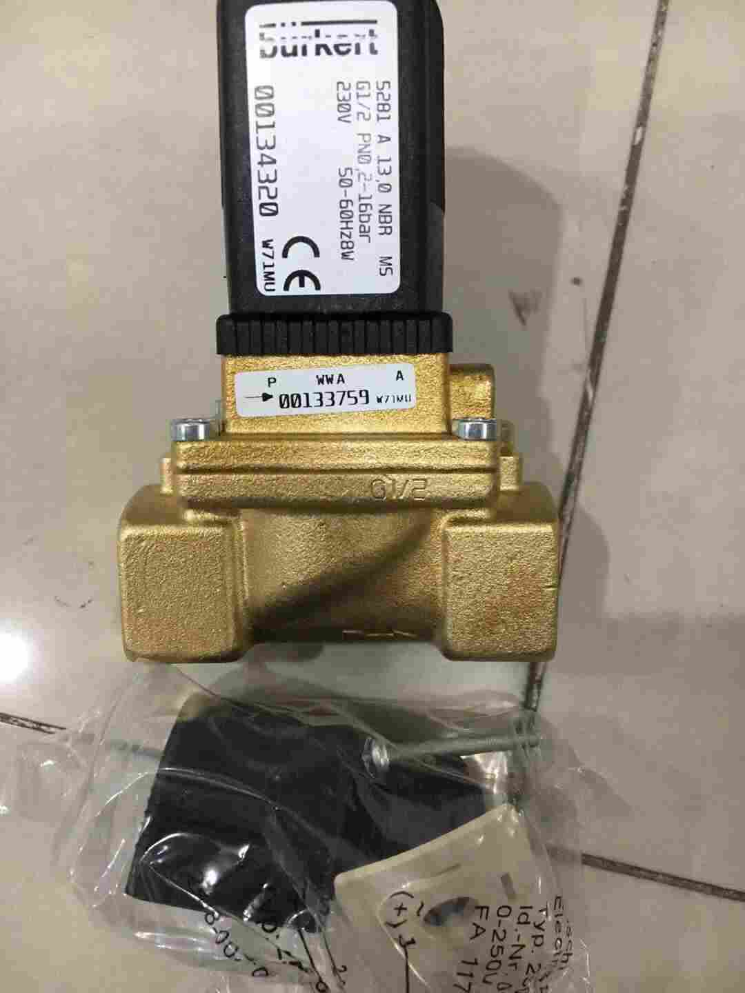 1576569004362111.jpg 材质介绍德国BURKERT两位三通防腐电磁阀00019078