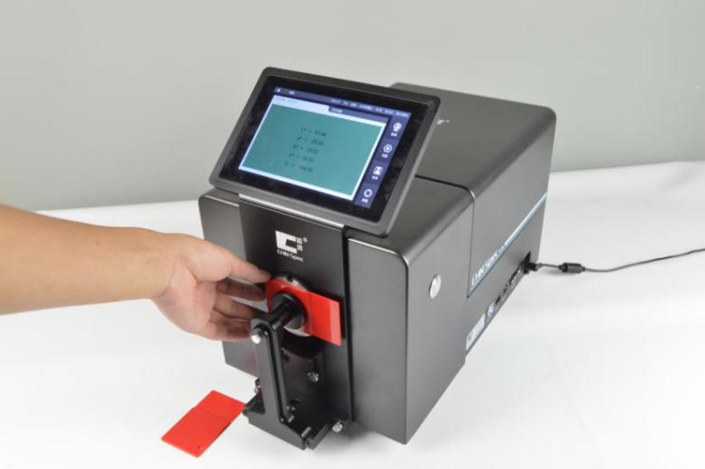 小型台式分光色差仪隆重上市