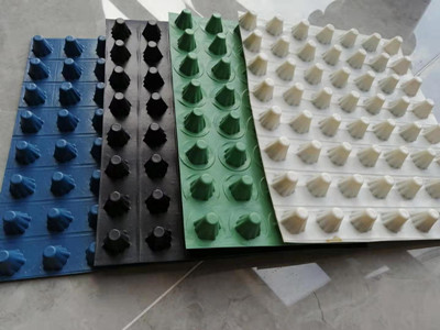 荆州凹凸型塑料排水板生产厂家：欢迎您！
