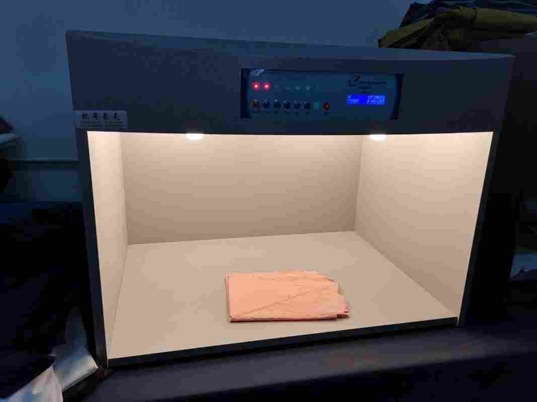 靖江五光源印刷标准光源箱，莱芜U30目视比色箱青浦一台也送