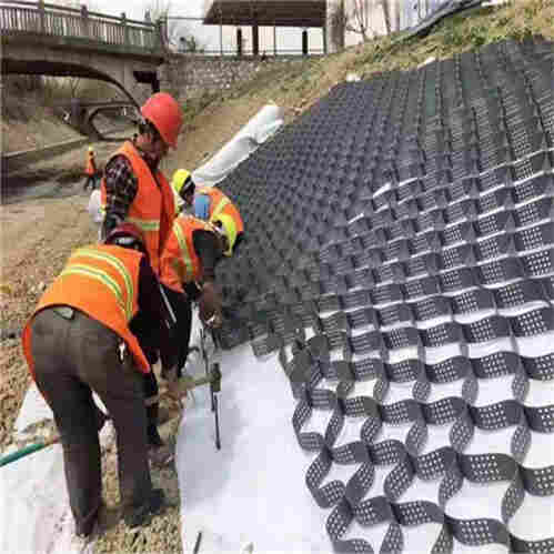 土工格室厂家/淮南--护坡植草高强土工格室/