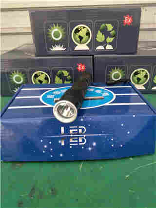 DR6011A DR6011A防爆强光手电