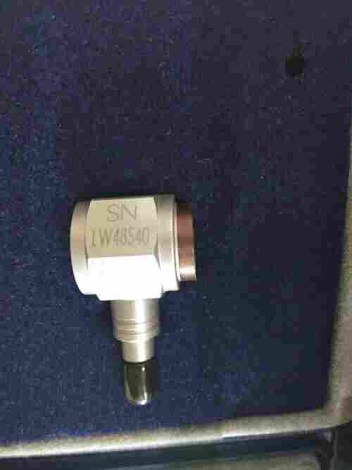 003R10单轴加速度计