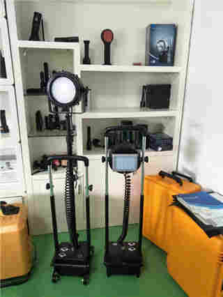SW2600 防爆轻便工作灯SW2600
