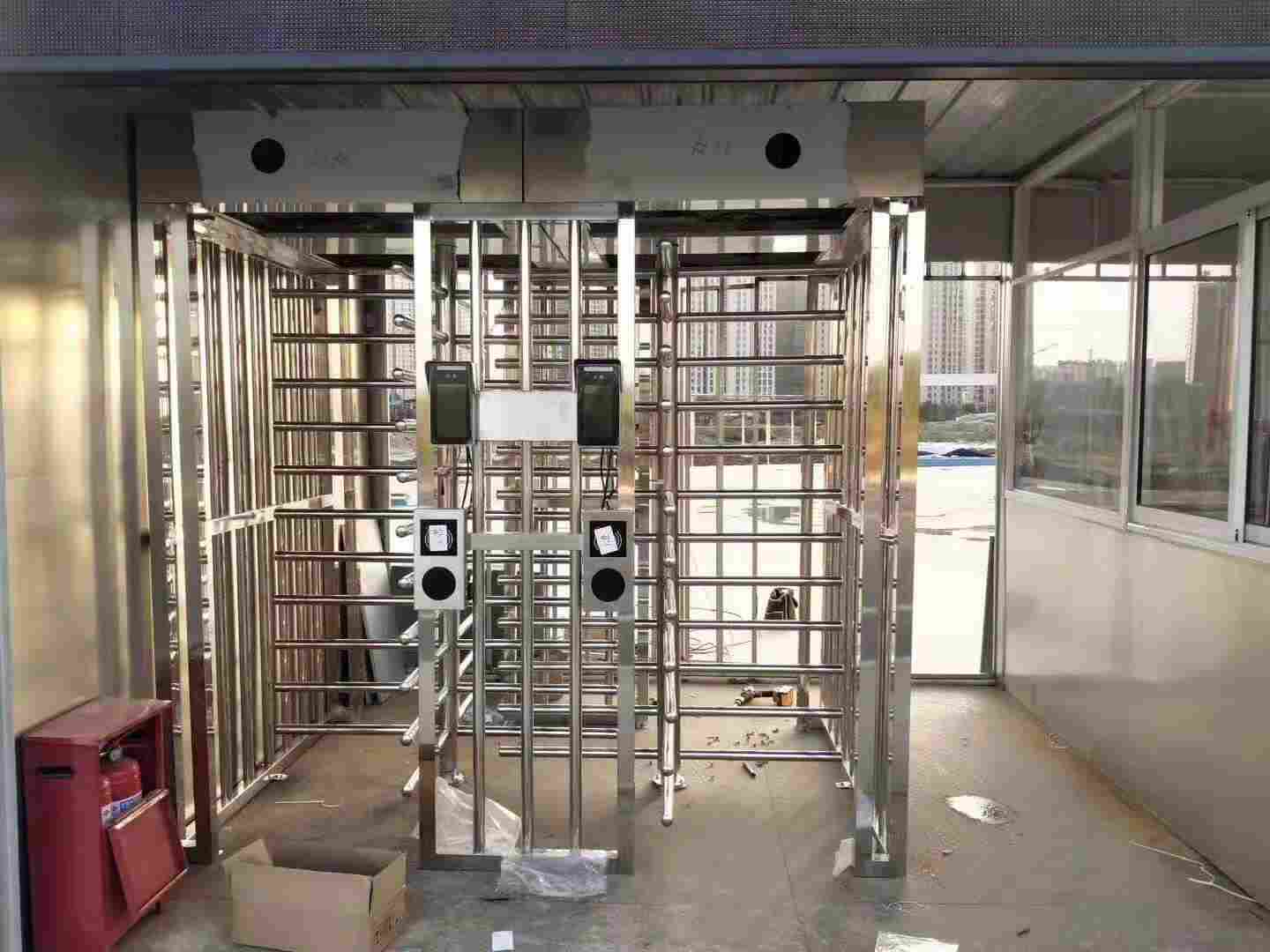 深圳小区全高转闸门禁系统,人脸刷卡全高闸进出管理