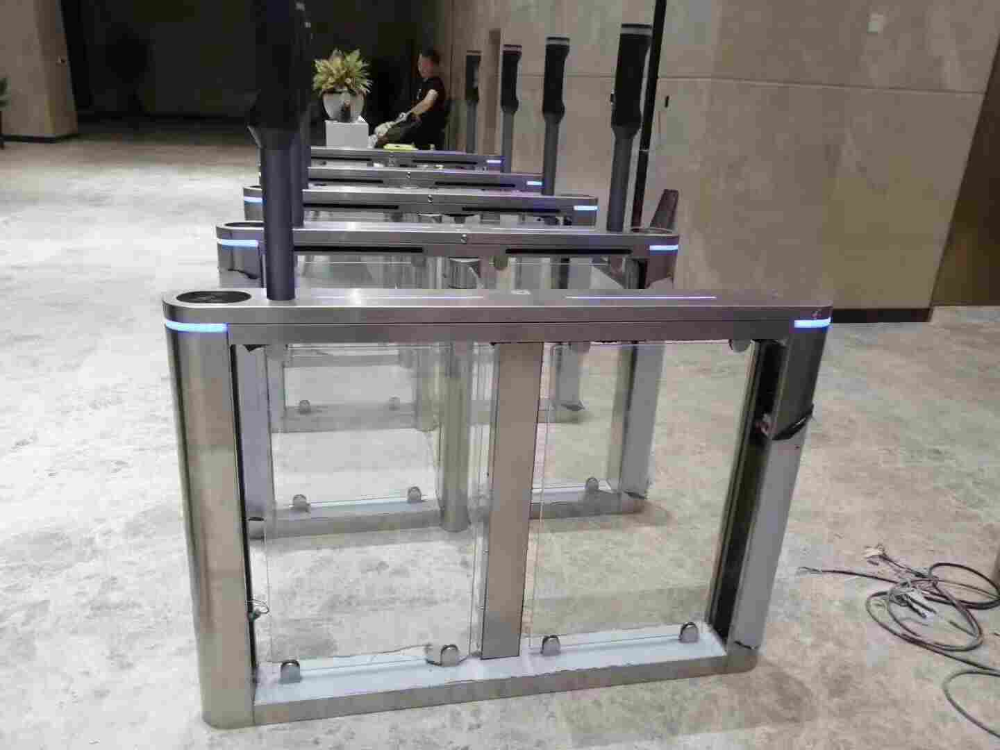 政府单位人脸识别通道闸门禁系统,支持闸机宽度定制