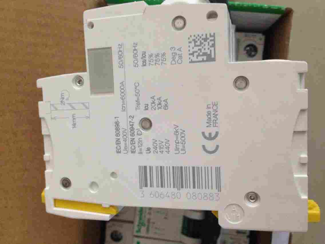 OFSCSPBLF施耐德UPS电源