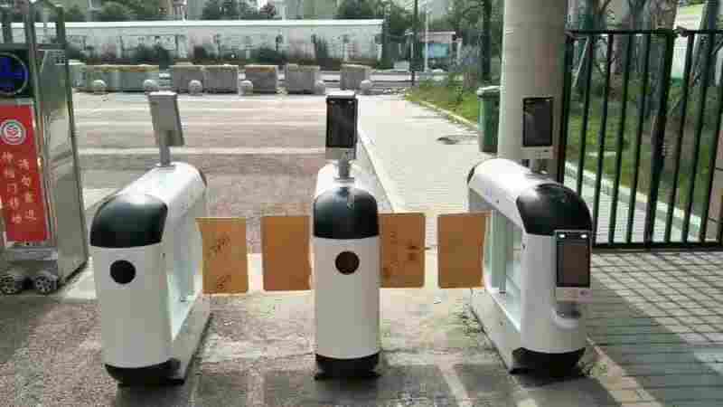 陕西学校人脸测温通道系统，智慧校园红外测温门禁系统