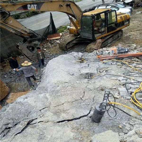容城县大型岩石破碎机维修厂家