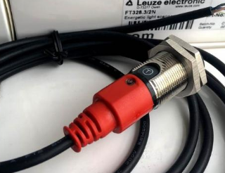 1585704951330383.png 选用特征HRTL53/66 5000,LEUZE圆柱形光电传感器