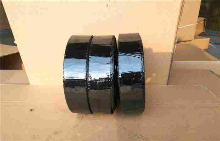 贵州道路裂缝贴缝带—经销商(抗裂贴缝带)