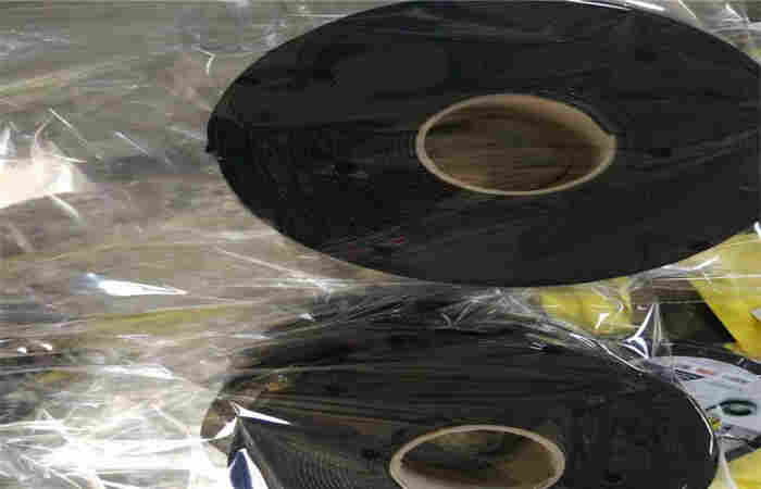 吕梁路面裂缝贴缝带—养护施工(裂缝贴缝带)