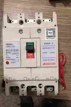 新品-环宇塑壳断路器HUM8-63S/33000 32A（有保）