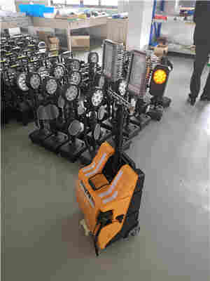 KSL6122 KSL6122多功能移动LED照明系统