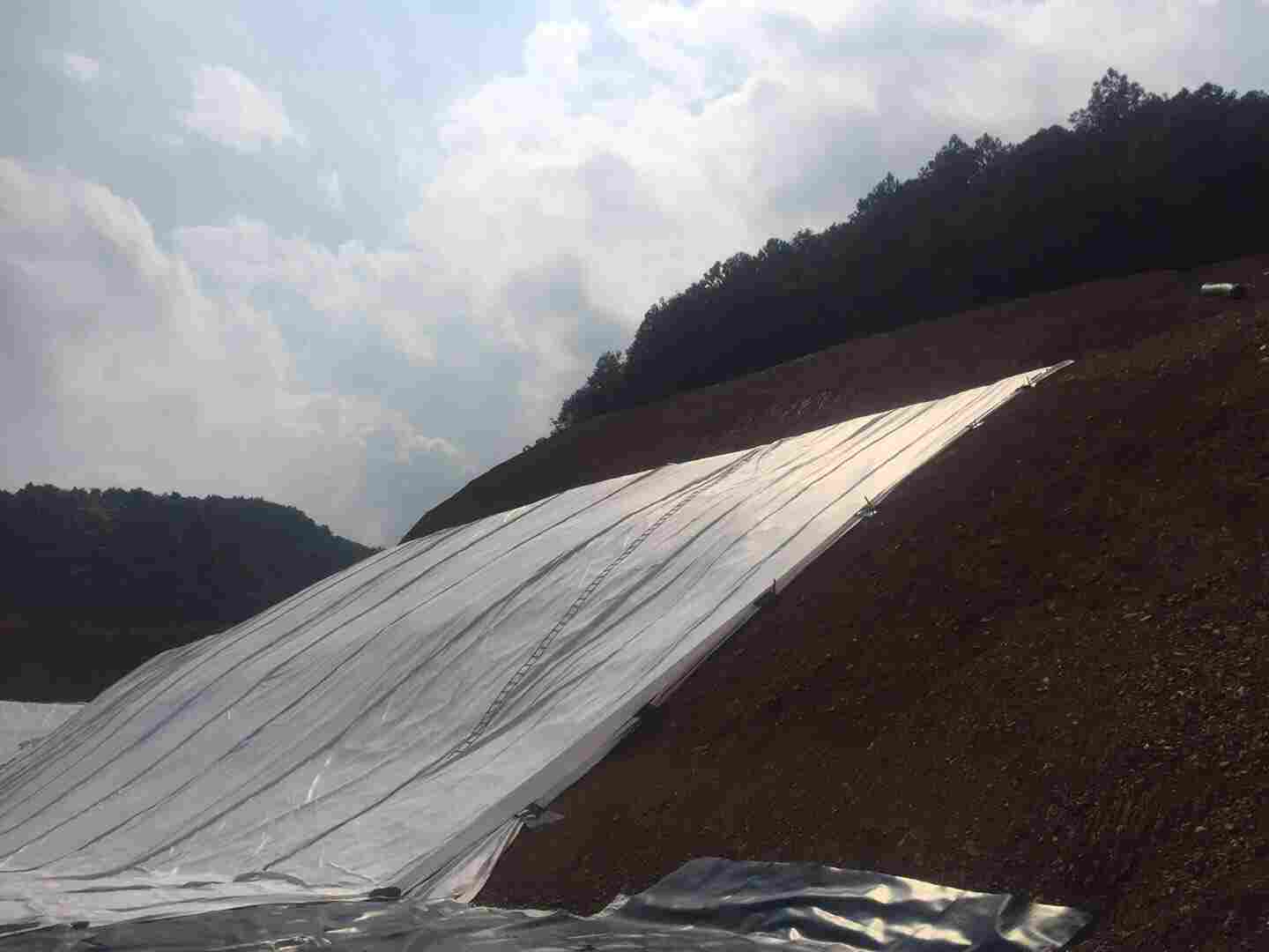 云南大理复合土工膜—两布一膜云南大理复合土工膜—水池水库防渗膜云南大理