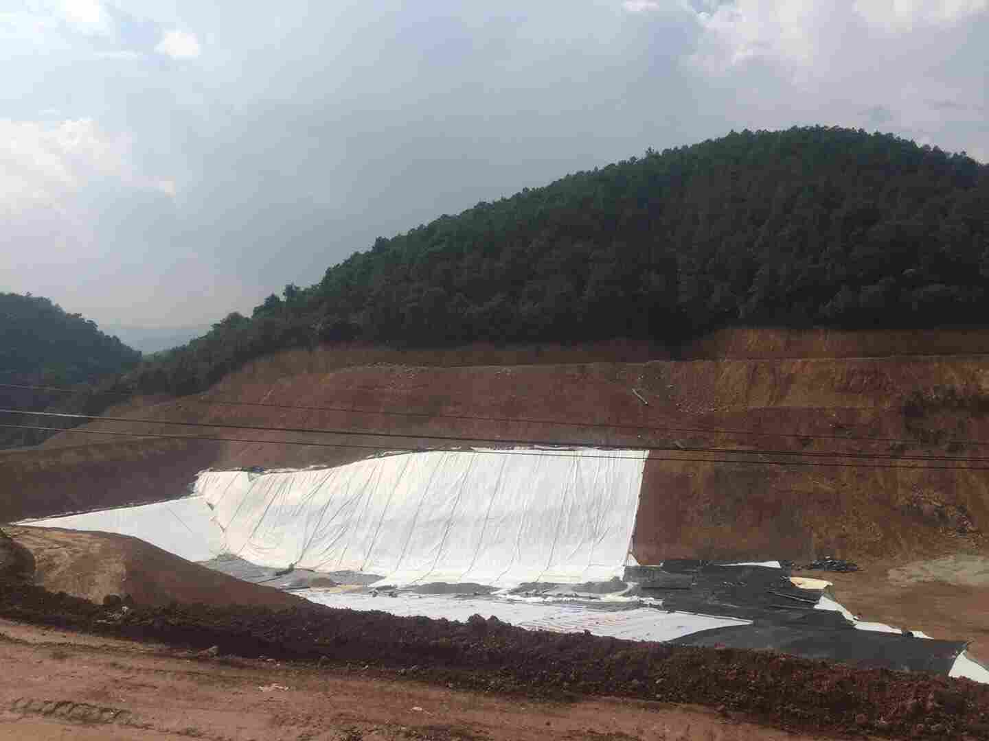 红河建水复合土工膜—一布一膜红河建水复合土工膜—水池水库防渗膜红河建水