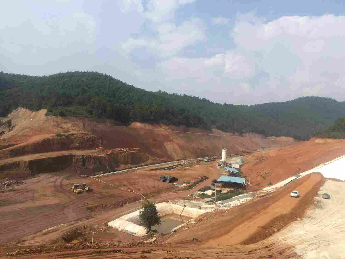 普洱孟连防渗不漏膜—两布一膜普洱孟连防渗不漏膜—水池水库防渗膜普洱孟连